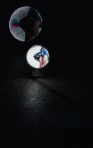 table fan projection mapping sexy girl guillaume loiseau video art ©guillaumeloiseau